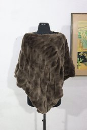 Donna Salyers Fabulous-Furs Brown Faux Fur Wrap  Size 8  Luxurious Soft Plush Cape