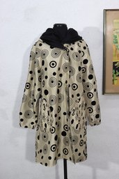 Chic Reversible Polka Dot Coat  Size S/M  Black & Tan Modern Circle Print With Hood