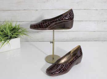 #88-Andiamo Brown Croc-Embossed Leather Pumps  Comfortable Wedge Heel  Size 6M