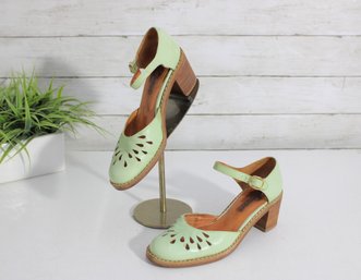 #104-Mint Green Cutout Mary Jane Heels  Vintage Style Block Heel Shoes  Womens Size 7