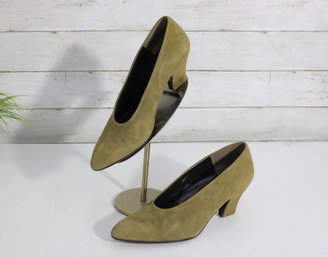 #107-Charles Jourdan Paris Olive Suede Pumps  Block Heel Dress Shoes  Heel Tip Repair Needed