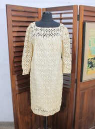 Vintage Cream Lace Dress  Size M/L  Elegant Sheath With Lined Skirt