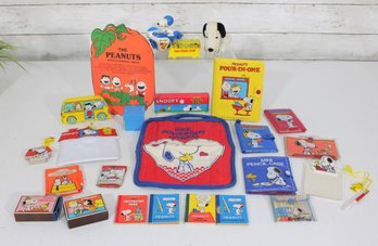 Vintage Peanuts Snoopy Lot  Mini Books, Pencil Case, Reminders Book, School Supplies & Accessories