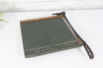 Vintage Premier Photo Materials Co.Paper Cutter Guillotine, Chicago IL