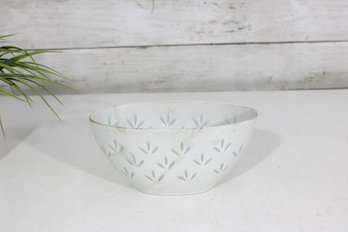 Vtg Arabia Finland White Porcelain Rice Bowl  Mid Century Modern 7' (Cracked)