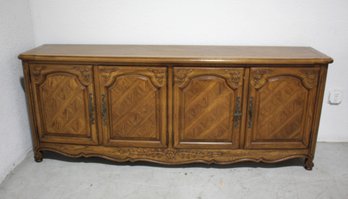 Vintage Thomasville French Provincial Oak Sideboard Buffet With Carved Details