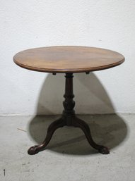 Antique Mahogany Tilt-Top Pedestal Table With Carved Claw Feet