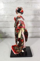 Japanese Style Geisha Figurine  Elegant Kimono & Fan  Hand-Painted  17 Tall