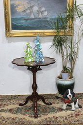 Historic Charleston Reproduction Scalloped Tilt-Top Mahogany Table