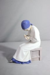 Vintage Bing & Grondahl( B&G )Denmark 'Porcelain Painter' Figurine #1586
