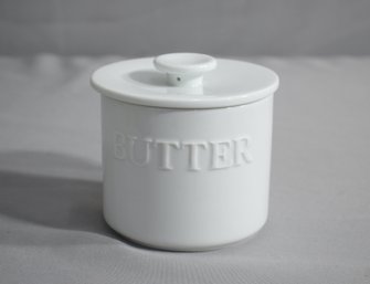 Fitz & Floyd Everyday White Porcelain Crock