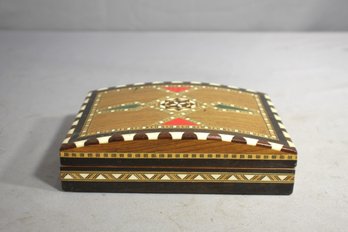 Vintage Ornate Wooden Inlay Decorated Dresser Trinket Keepsake Box