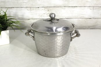 Vintage Everlast Forged Aluminum Ice Bucket With Lid  Hammered Finish & Floral Knob (7.5' X 8.5' Round)