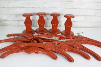 Set Of 4 Vintage Wood Hat Stands & 5 Decorative Carved Wooden Hangers  Matching Burnt Orange Finish