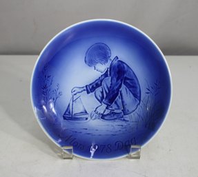 1978 Desiree Denmark Mothers Day Collector Plate  7.5 Blue & White