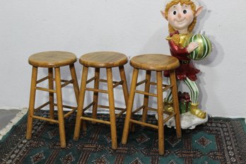 Set Of 3 Rustic Wooden Bar Stools  Sturdy And Classic Design