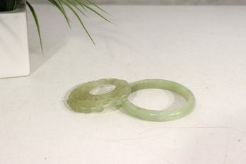 Pair Of Vintage Green Carved Stone Rings / Bangles  Pierced & Smooth  3 Round