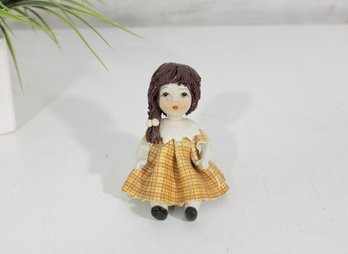 Zampiva Lisa Small Ceramic Doll Figurine  Made In Italy 3.5'