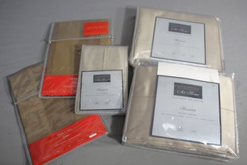 Bloomingdale's AT HOME Platinum Collection -duvet Cover & Bed Skirt Pillow Covers