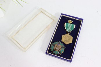 U.S. Army Commendation Medal Set  Full-Size Medal & Lapel Pin  In Original Presentation Case