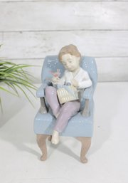 LLADRO #6510 An Unexpected Gift Figurine  Girl In Chair W/ Bird  7.5'  AS IS