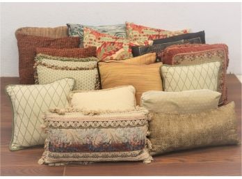 Shelf Lot - If Pillows Are Love, Then There Is Alot Of Love On This Shelf