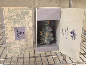 LLADRO Spain #6261 'Christmas Tree' Porcelain Figurine In Box