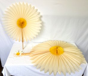 Vintage Danish Fold Out Paper 'Daisy Fan' Decorations