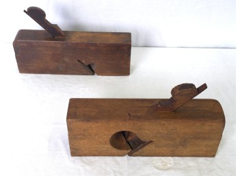 D.r. Barton Rochester & Auburn Tool Co. NY Pair Of Antique Wooden Hand Planes, C. 1900-1940