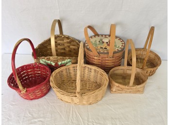 Assorted Small Woven Baskets Lot With Christmas Themed Lidded Basket