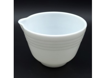 Milk Glass Mixing Bowl With Pour Spout, 6'