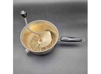 OLEY MFG. CO. Food Mill / Masher - C. ~1950s-1960s