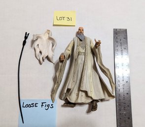 Lot 31 Saruman The White Figure From The Lord Of The Rings - Loose Fig With Staff & Detachable Hair