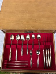 Oneida Flatware Set W/ Silver Spoons