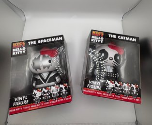 Hello Kitty Kiss Figurines