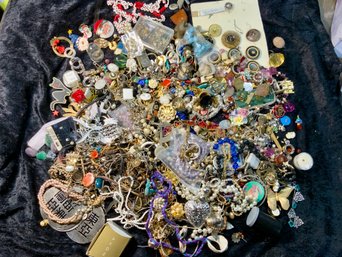 Huge 7 Lbs  Lot Of  Vintage Jewelry Findings