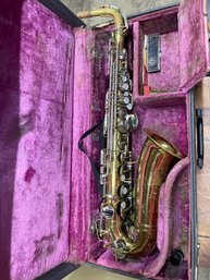 Frank Holton Collegiate Alto Saxophone