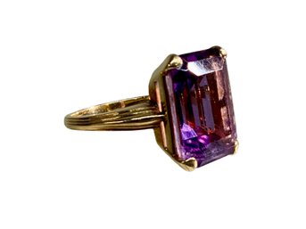 14K Gold Amethyst Solitaire Cocktail Ring