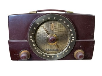 Vintage Zenith Bakelite Table Radio In Working Condition Model Y825