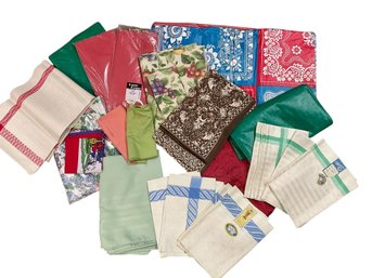 Tablecloths, Placemats, Napkins, Etc.
