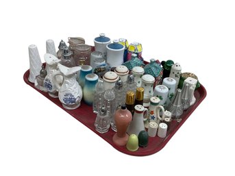 Lot Of Vintage Kitsch Salt And Pepper Shakers