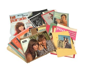 Large Lot Of 1960s Sonny Cher Newspaper Magazine Clippings Scrapbook And 1967 French Edition Of Hit Parade