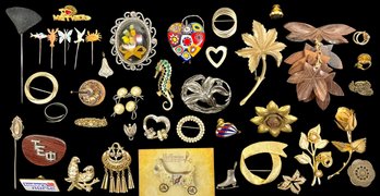 Large Assortment Of Vintage Brooches And Pins