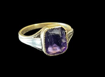 Vintage 10K Yellow Gold And Amethyst Ring Size 4