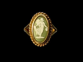 Vintage Wedgwood 10K Porcelain Cameo Ring