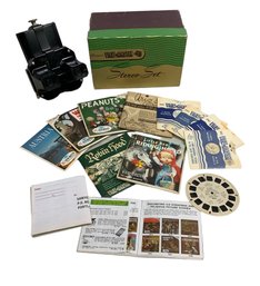Vintage Boxed Set Of View Master And Reels Including Walt Disney Winnie The Pooh Peanuts Etc