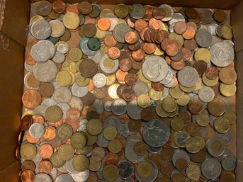 Mixed Lot Of US & World Coins & Tokens Etc