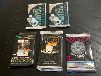 5 Unopened Hockey Packs