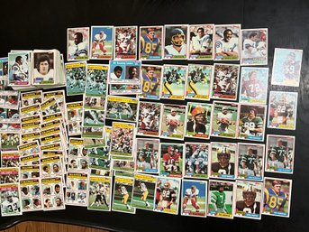 Large 1981 Topps Football Card Lot