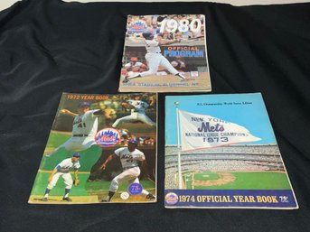 3 Vintage New York Mets Yearbooks & Program